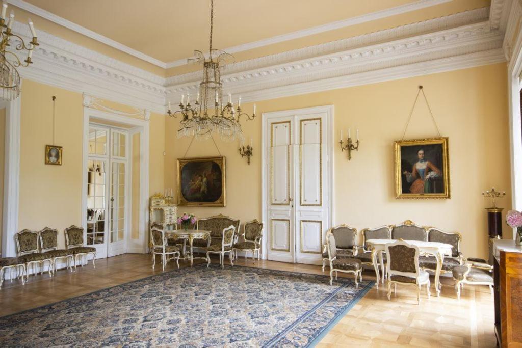 Hotel Butikowy Palac Jablonna Екстер'єр фото